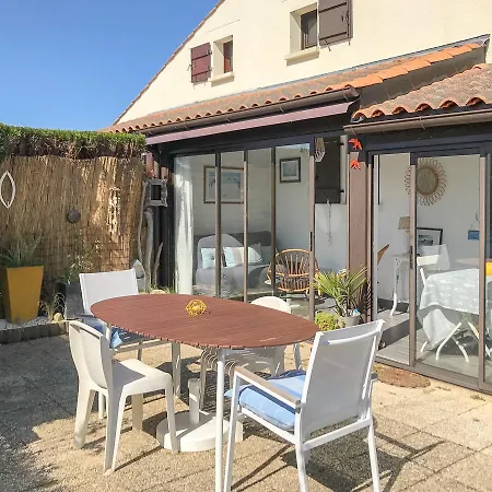 Dans Une Avec Piscine Сasa de vacaciones Saint-Vincent-sur-Jard
